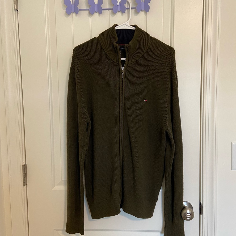 EUC | Tommy Hilfiger men’s dark olive green zip knit sweater jacket — medium